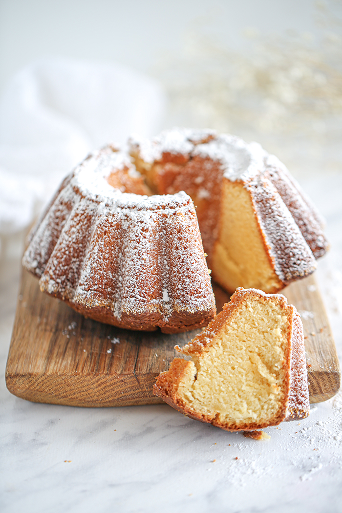 Babka z białą czekoladą